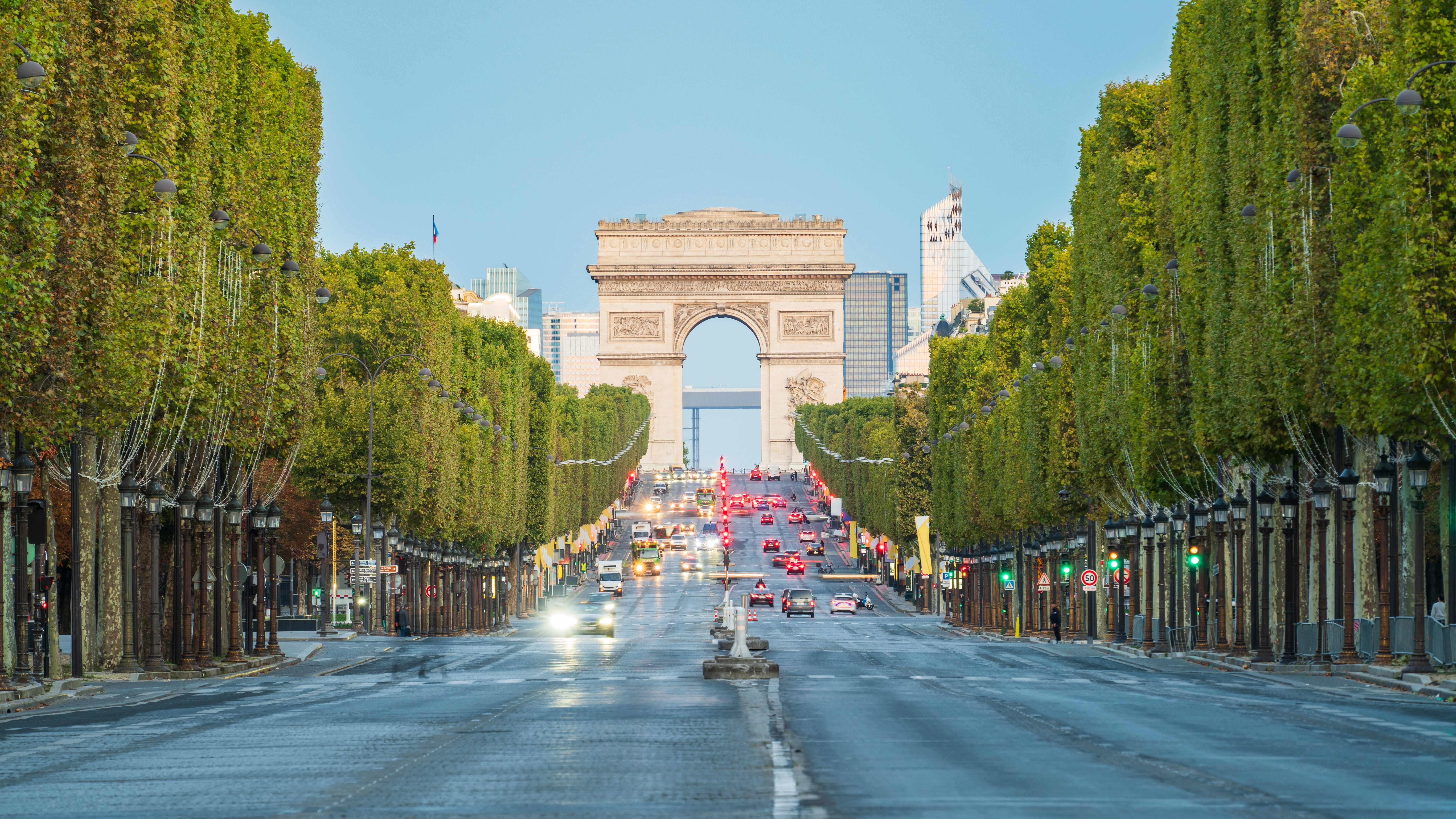 champs elysee non ed?_a=BAVAZGDY0